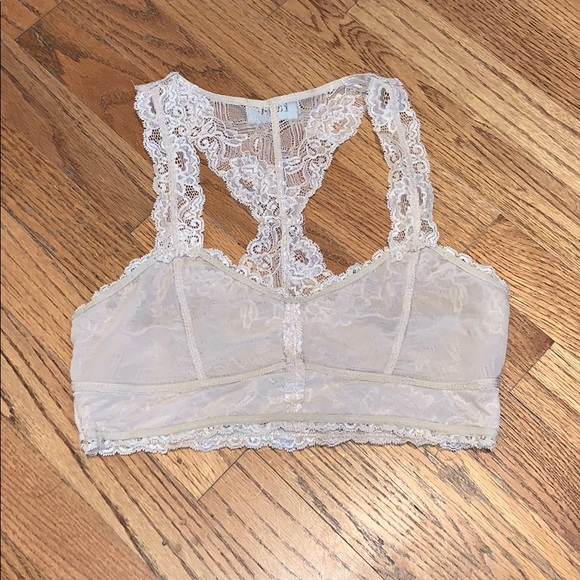 Fab’rik lace bralette ☀️ - Picture 3 of 4